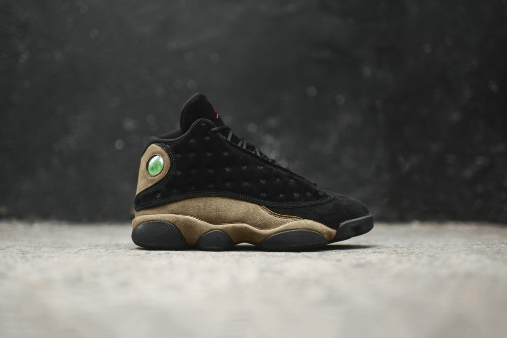 Jordan retro 13 olive green top