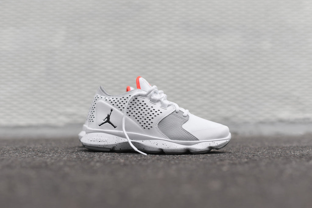Nike flow jordan clearance