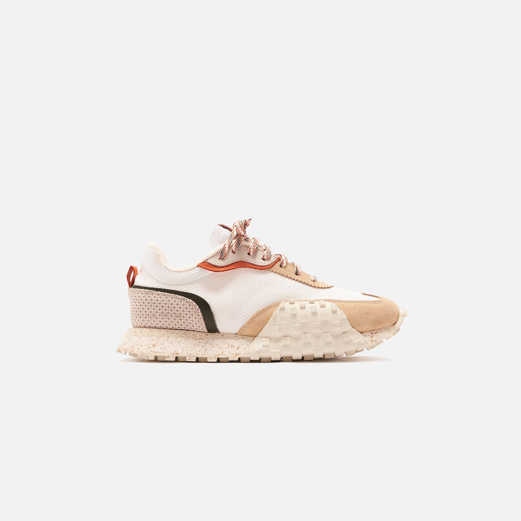 Filling Pieces Crease Runner - Wind White – Kith