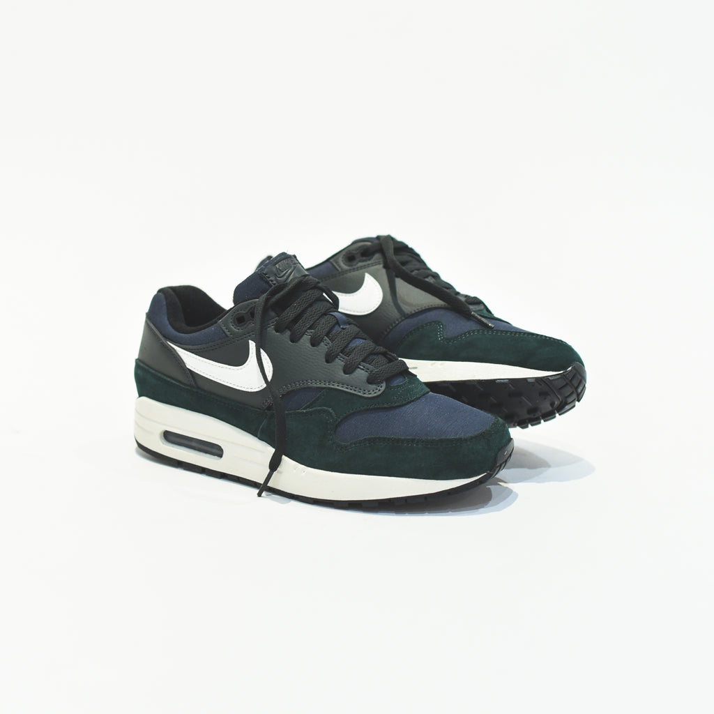 Nike air max 1 outdoor green sail & black on sale