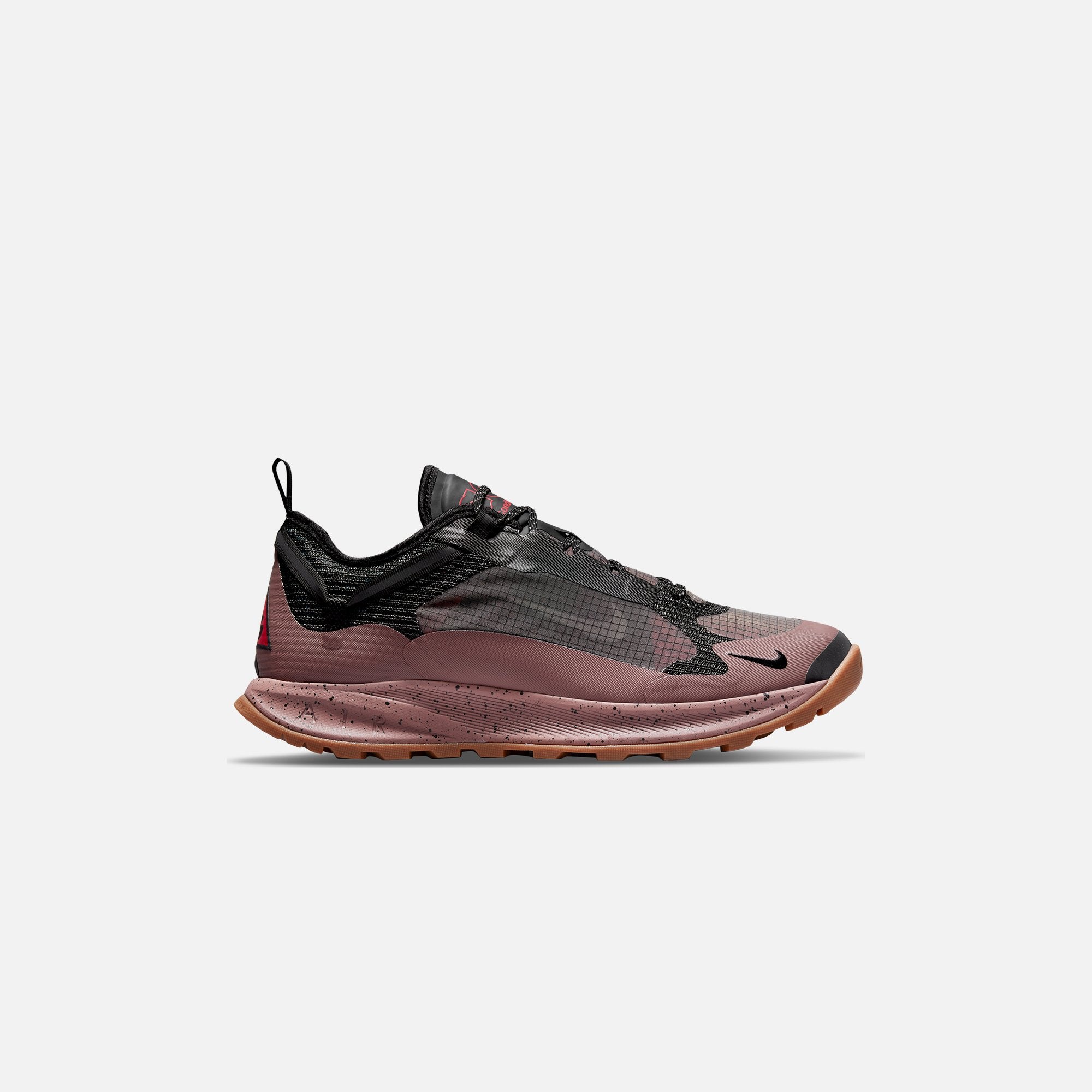 nike acg nasu 2 black