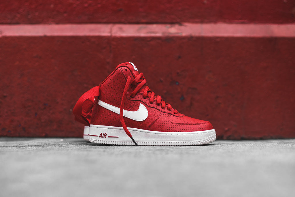 Nike air force 1 new arrivals high perf gym red
