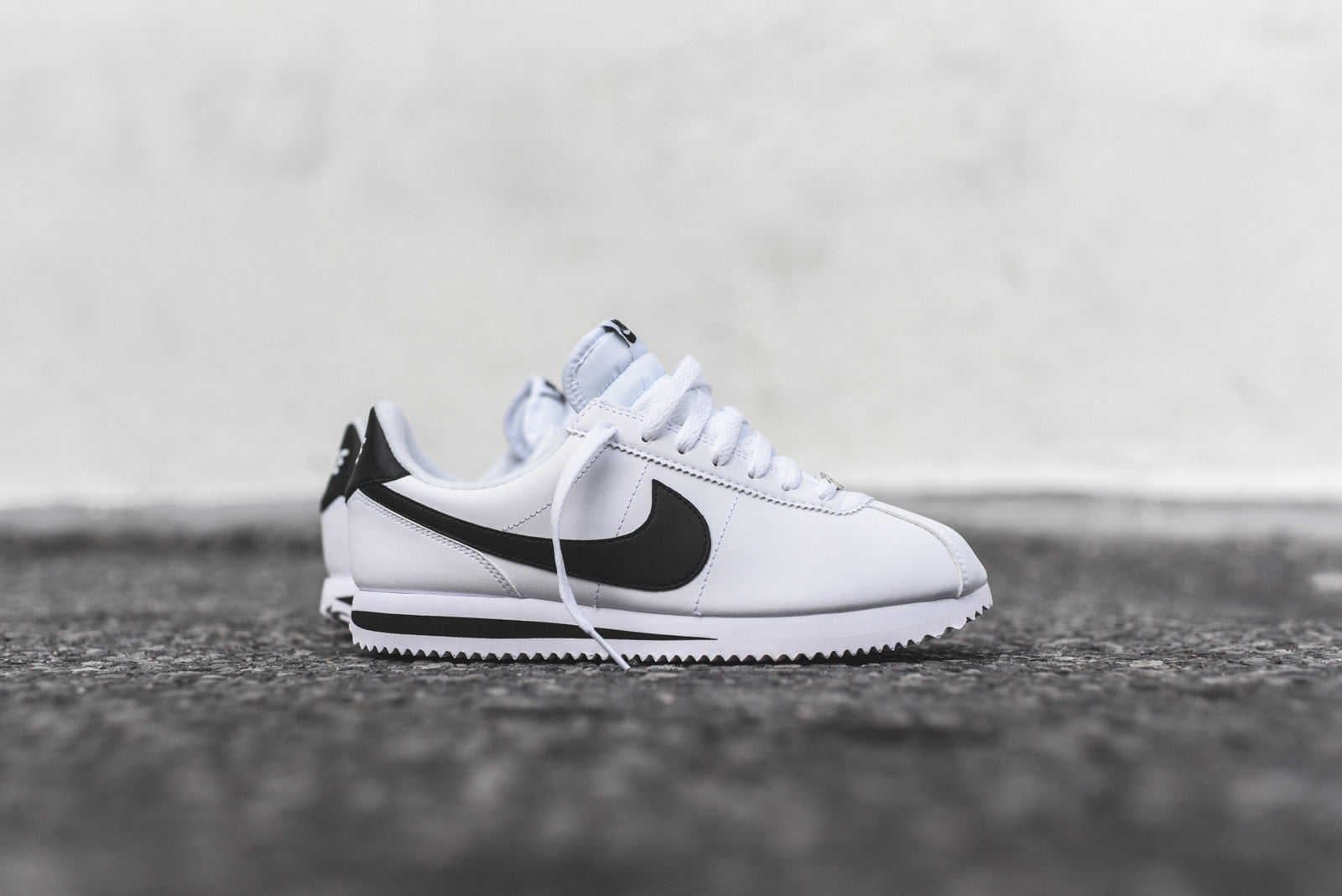 [NIKE]★WS Cortez White and Black★ Nike Cortez White & Black Shoes | Zumiez