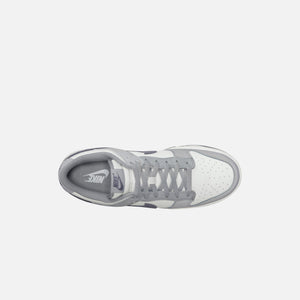 Nike Dunk Low Retro SE - White / Light Carbon / Platinum