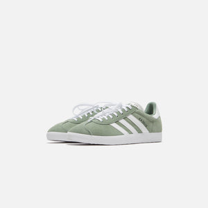 adidas WMNS Gazelle - Core Black / Silver Green / Footwear White