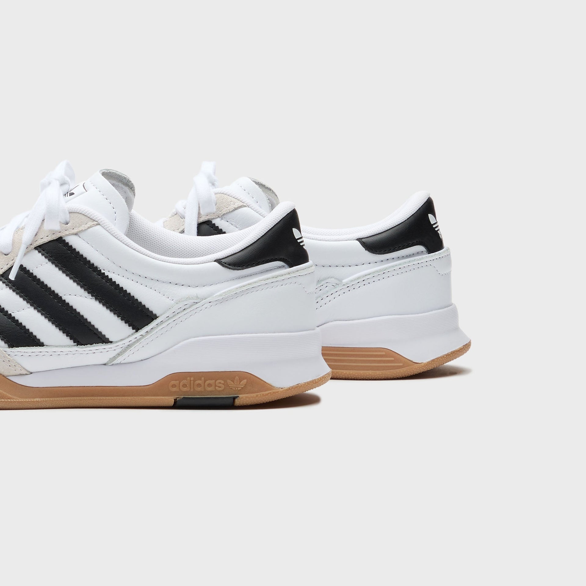 adidas Predator Mundial Fc - White / Core Black / Gum