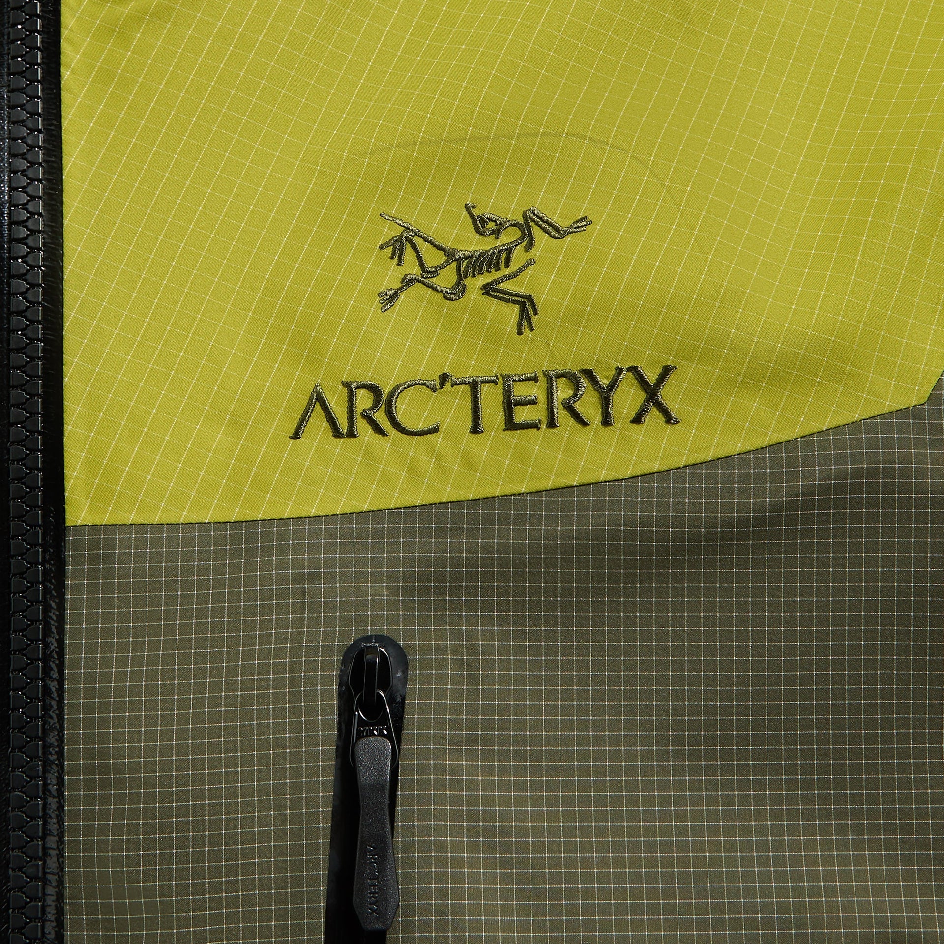 Arc'teryx Alpha Jacket in Olive Moss / Tatsu