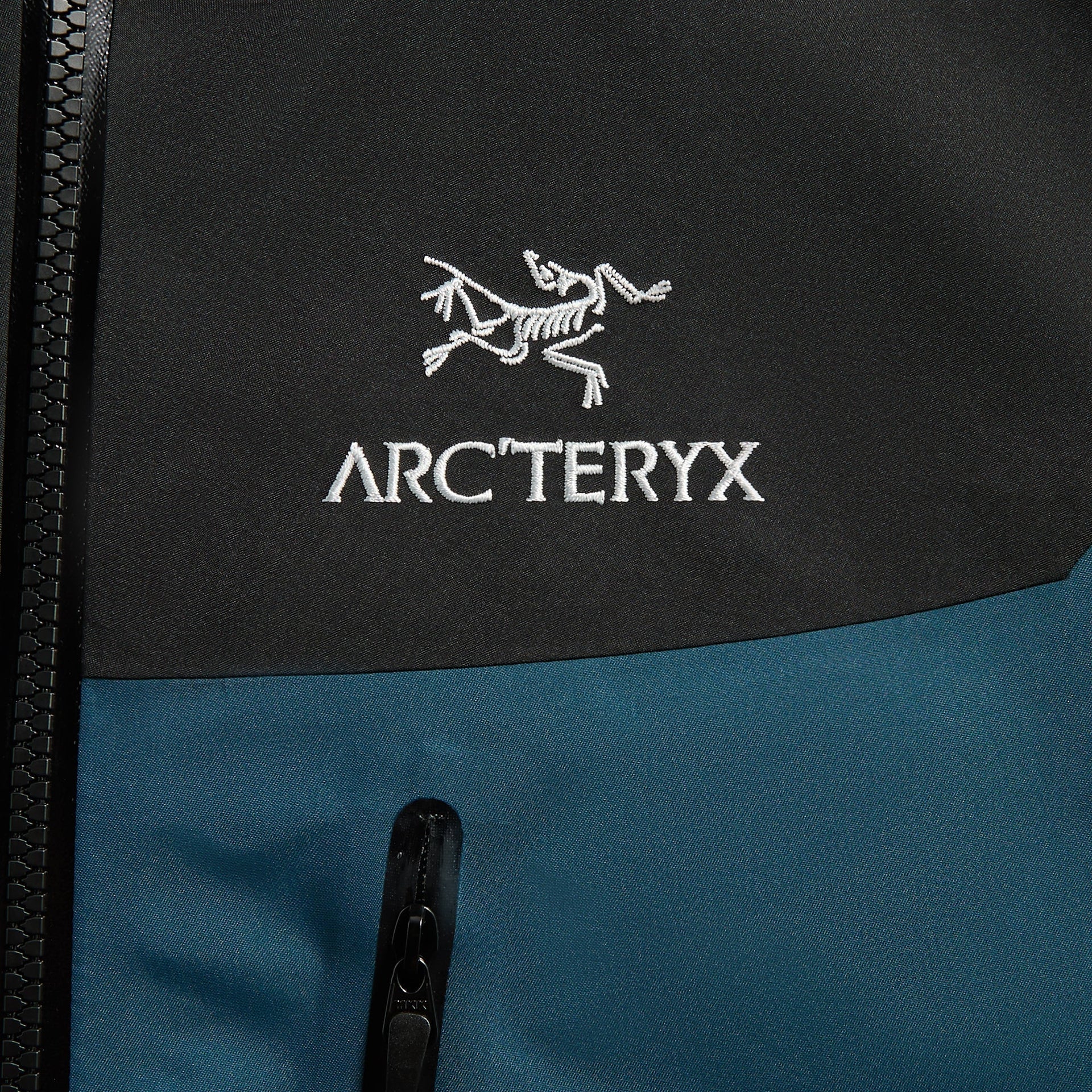 Arc'teryx Alpha SV Jacket in Lodestar
