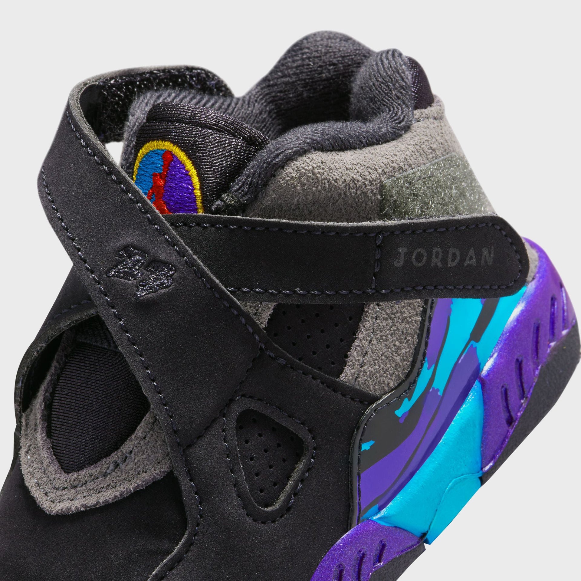Jordan Air Jordan 8 Retro - Black / Bright Concord / Aqua