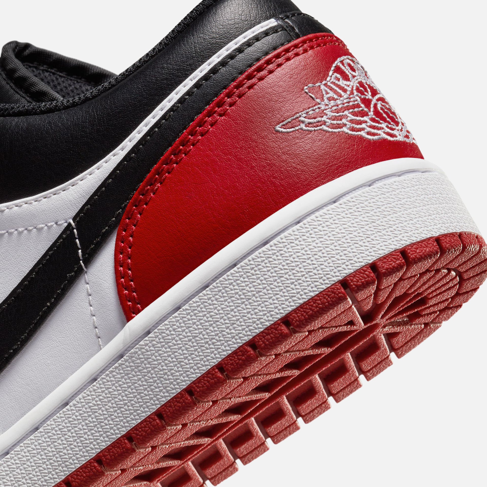 Jordan Air Jordan 1 Low - White / Black / Varsity Red / White