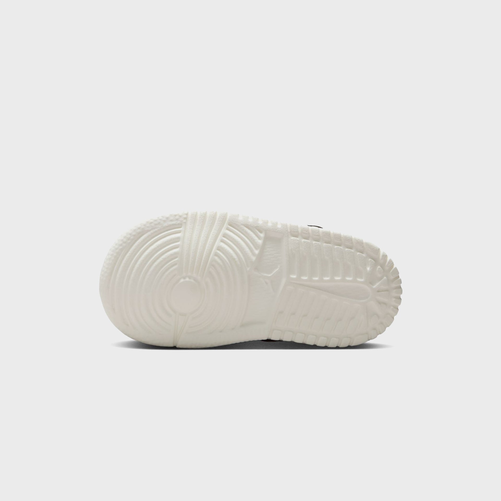 Jordan TD 1 Low ALT - Black / Starfish / White / Sail