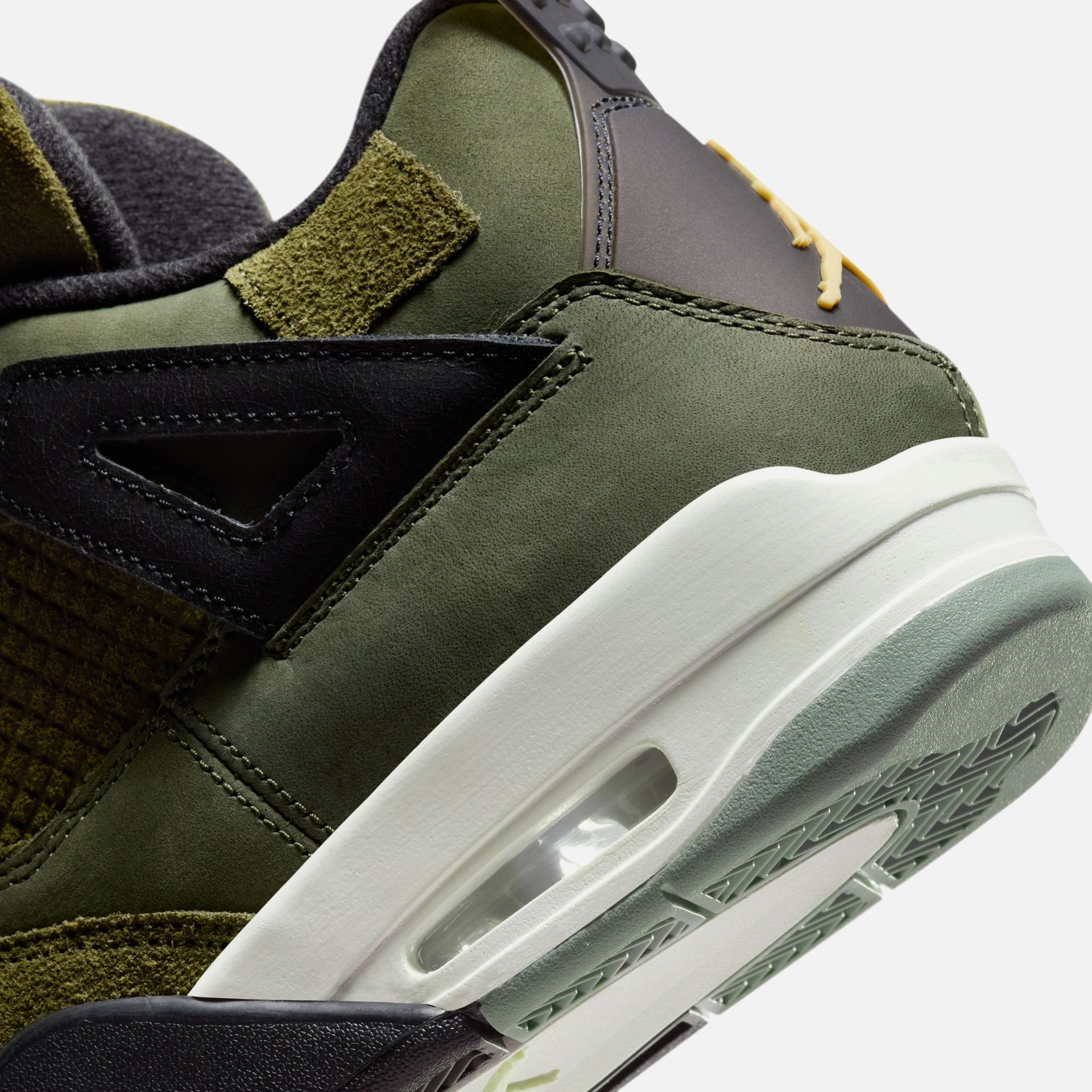 Nike Air Jordan 4 SE Craft - Medium Olive / Pale Vanilla / Khaki / Black-Sail