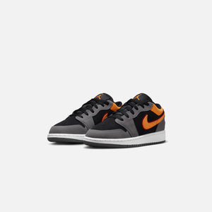 Nike GS Air Jordan 1 Low Se - Black / Vivid Orange / Light Graphite