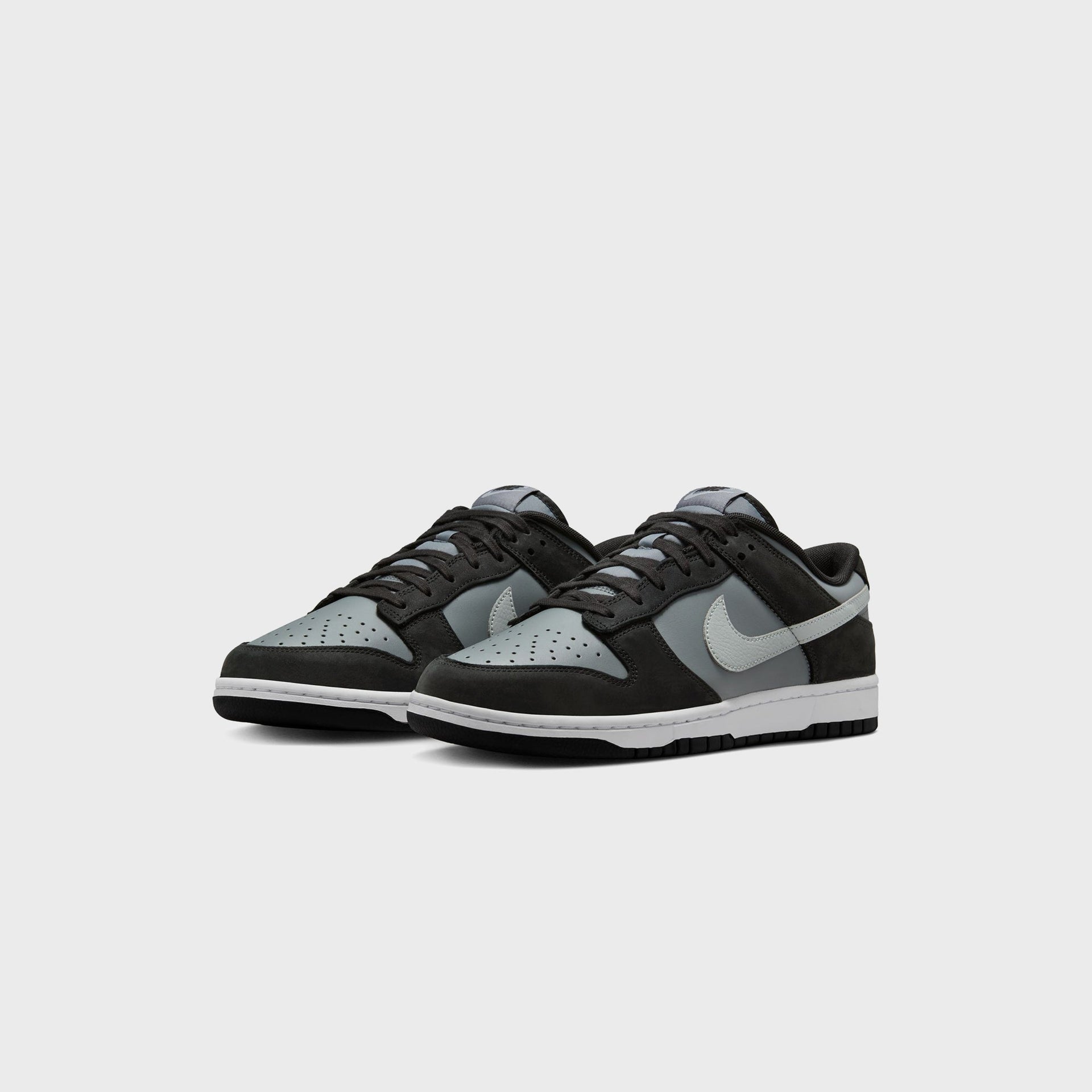Nike Dunk Low  - Black / Light Smoke Grey / Smoke Grey / White