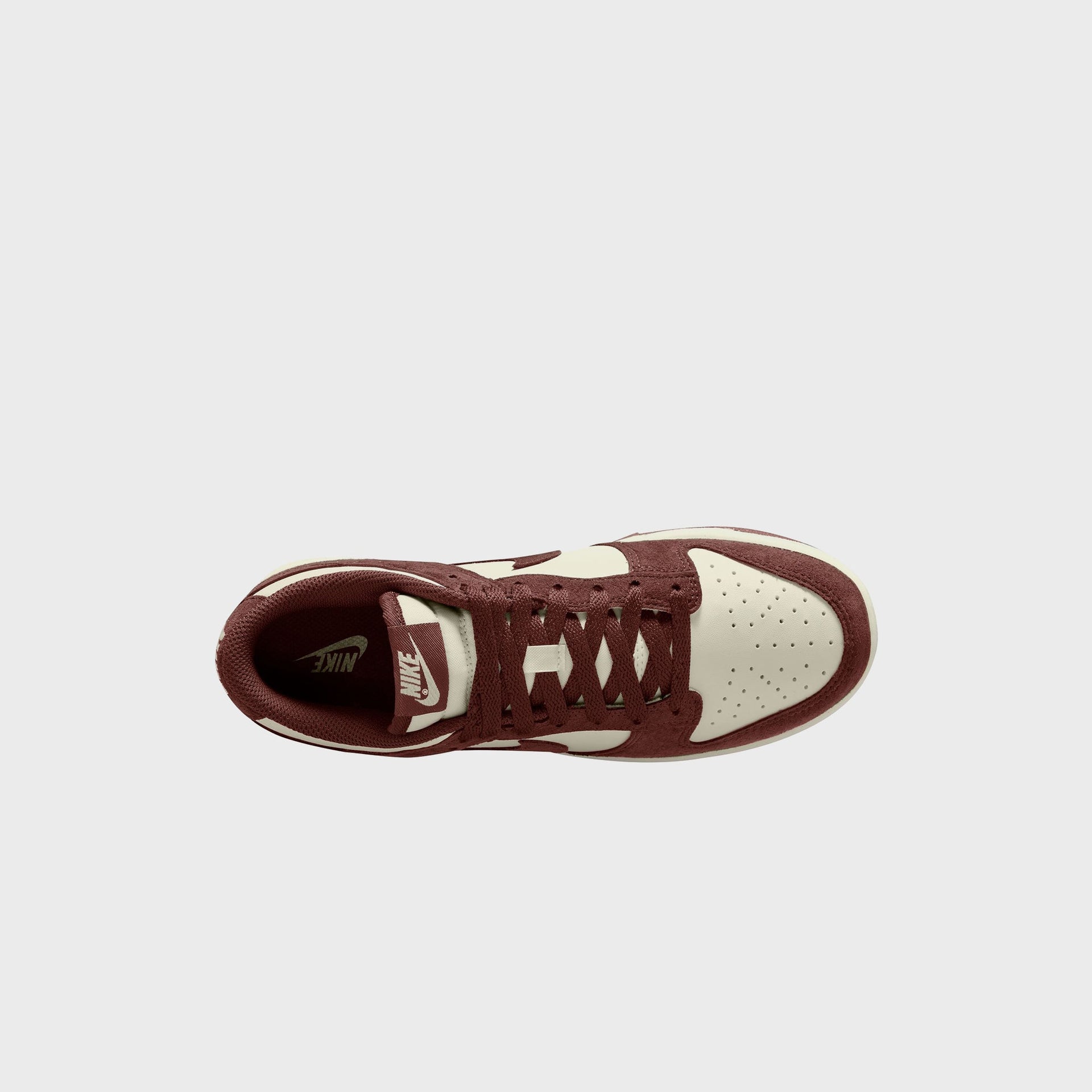 Nike WMNS Dunk Low - Sail / Red Sepia / Metallic Gold