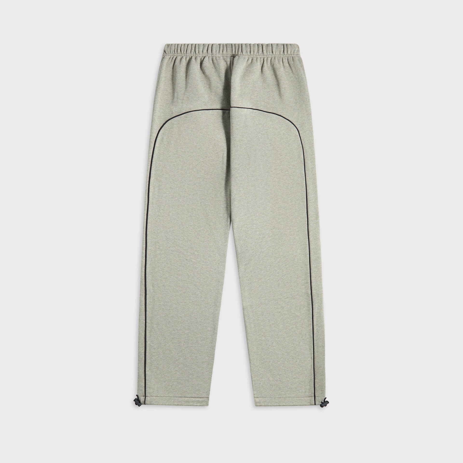 Essentials Relaxed Fleece Sweatpant With Piping in Concrete Heather / Black
