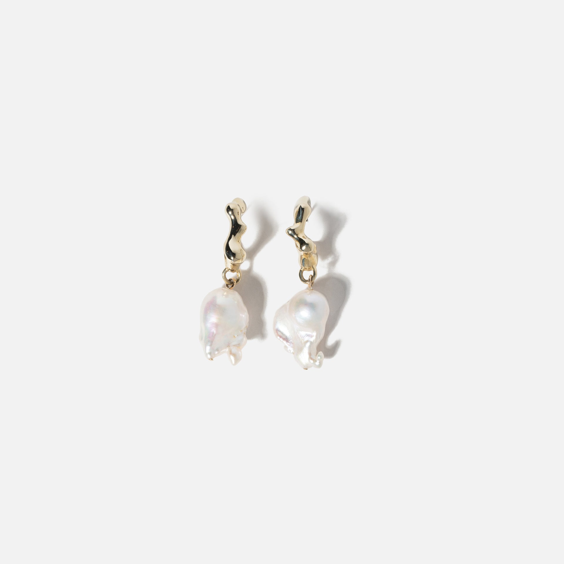 Faris Seep Barogque Drop Earrings - Gold