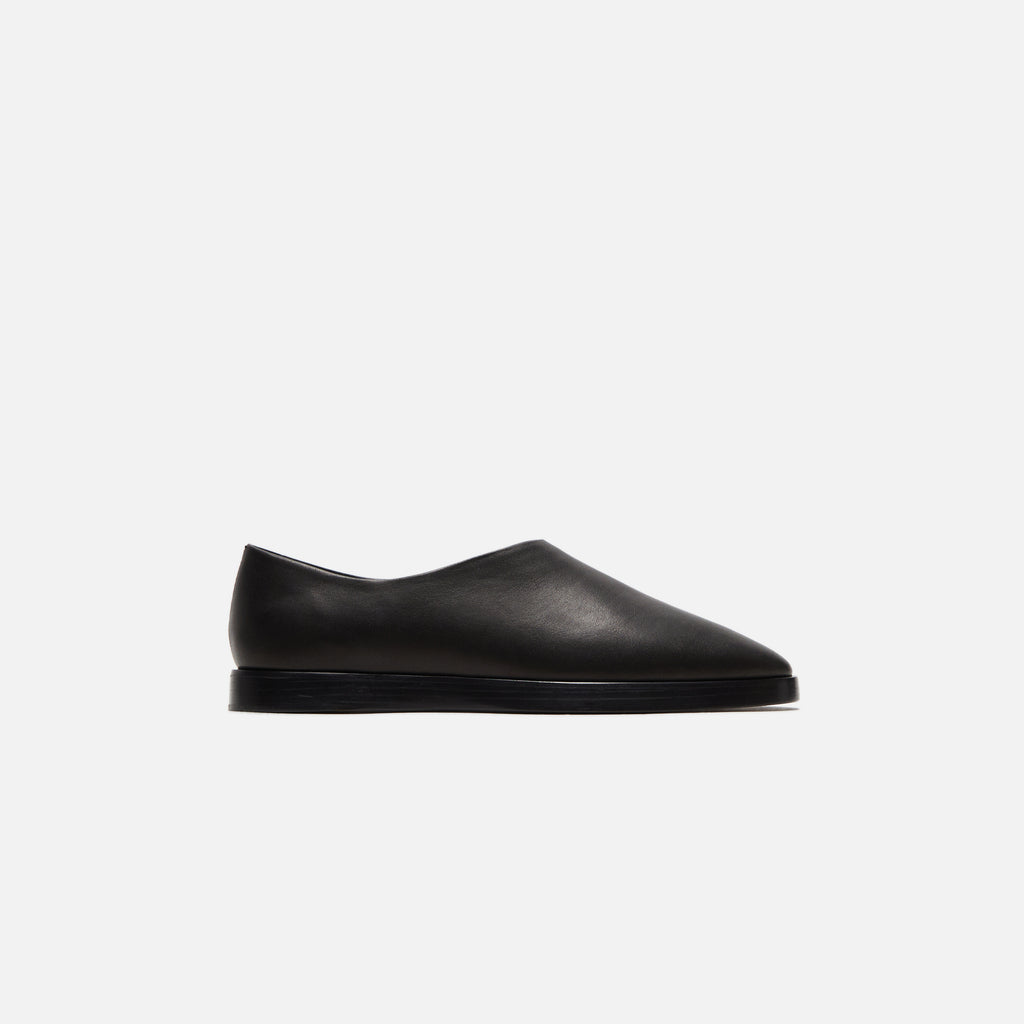 Fear of God Eternal Dress Mule - Black Flat Leather – Kith