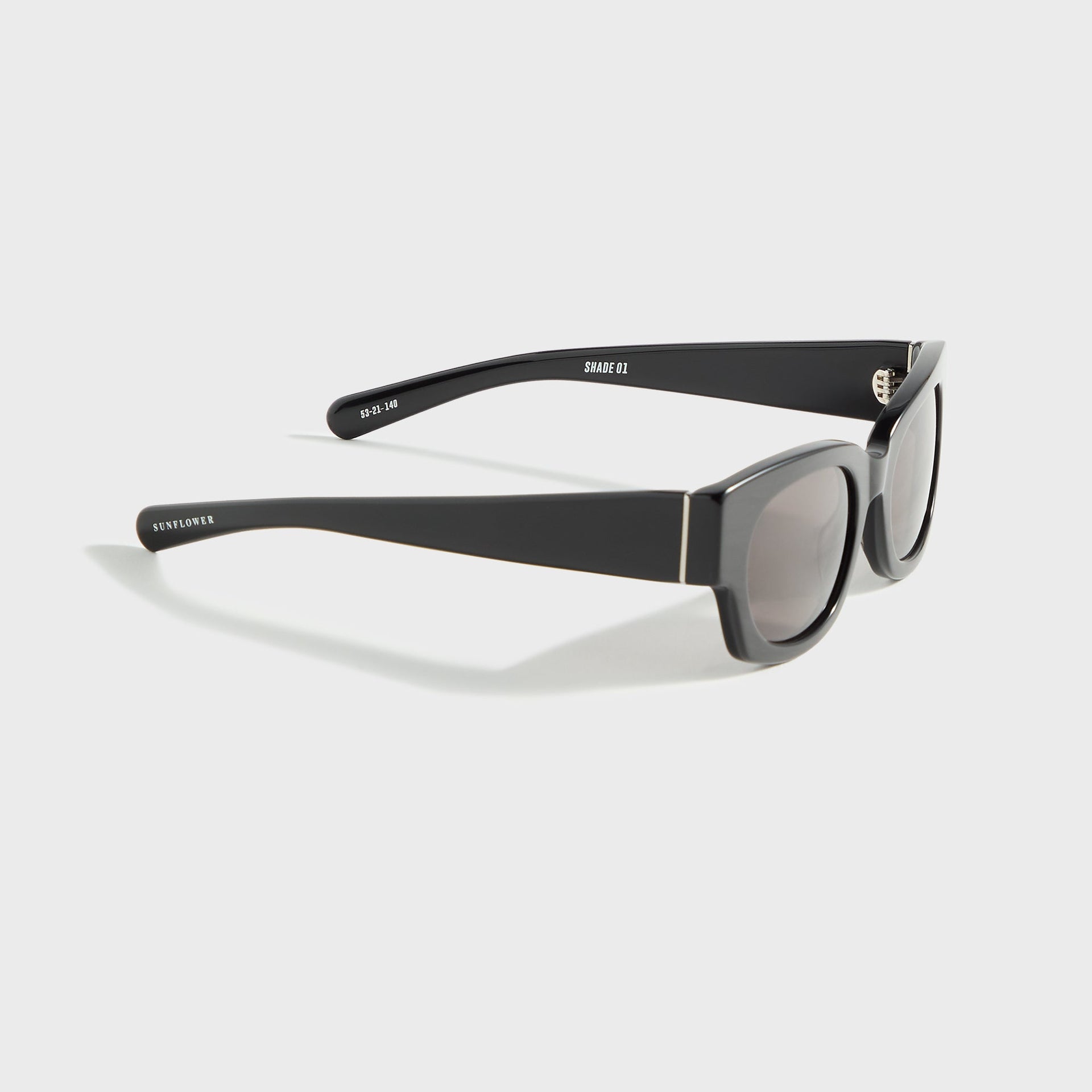 Flatlist Shade 01 in Solid Black / Solid Black Lens