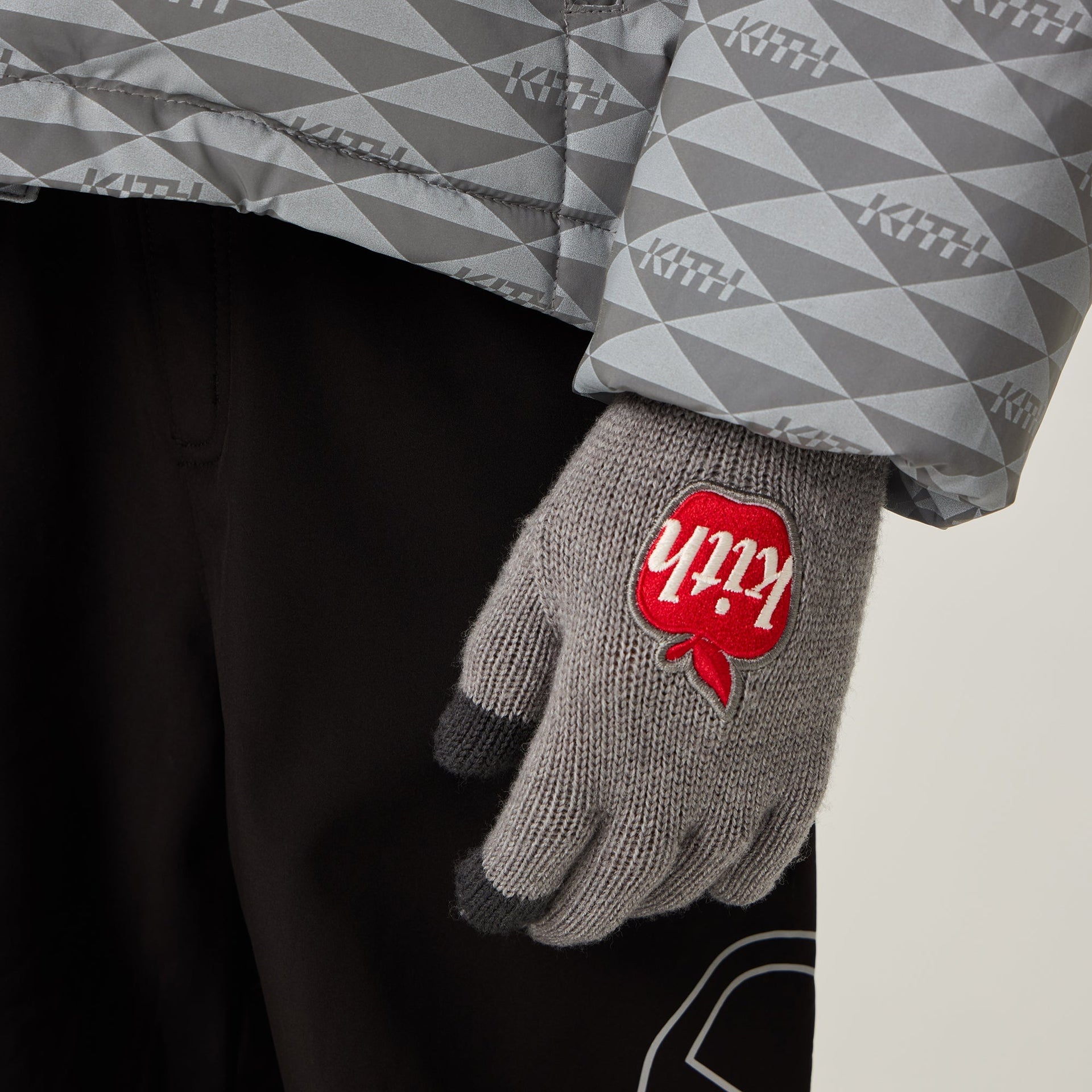Kith Kids Jacquard Apple Gloves - Light Heather Grey