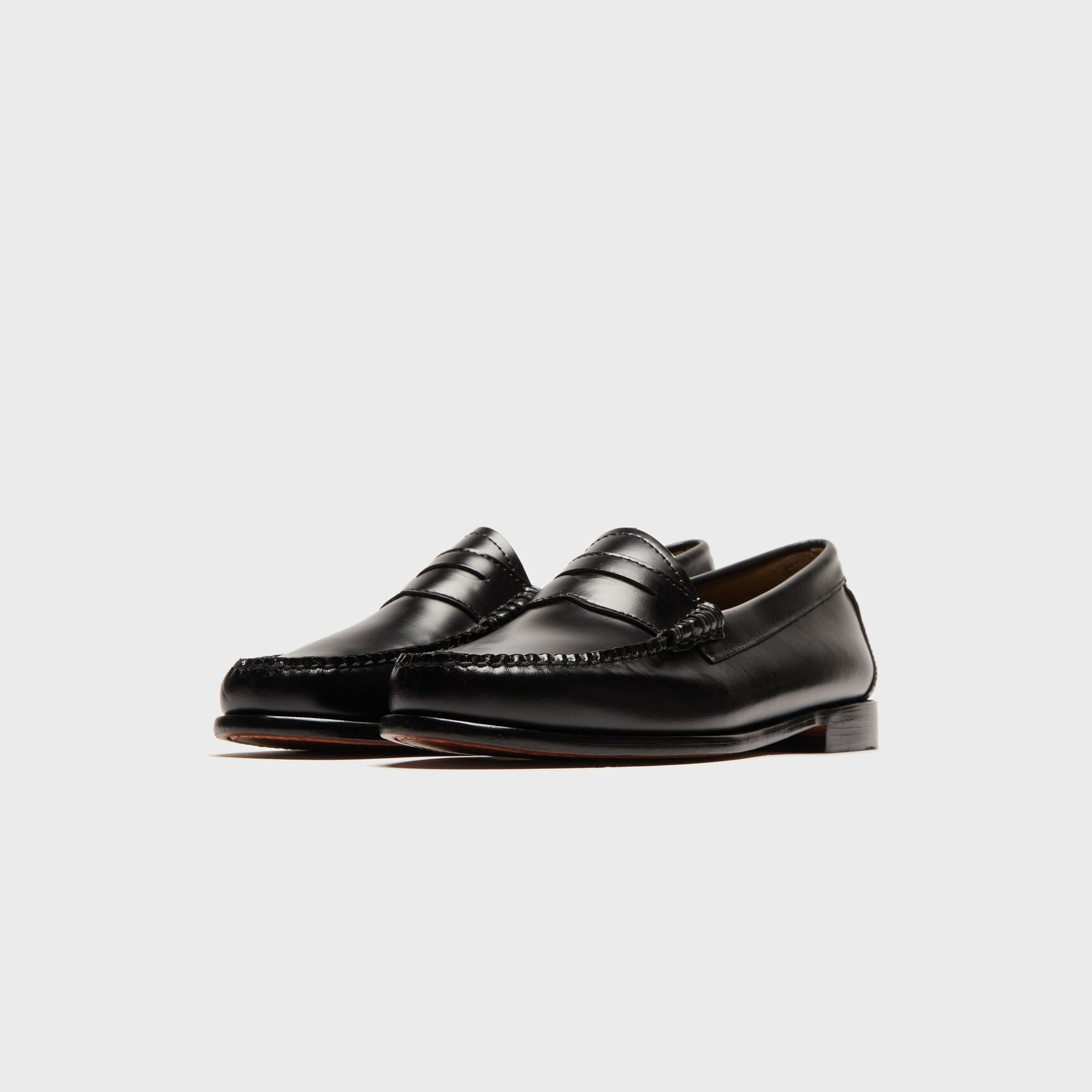 G.H. Bass WMNS Whitney Weejun Venetian Loafer - Black