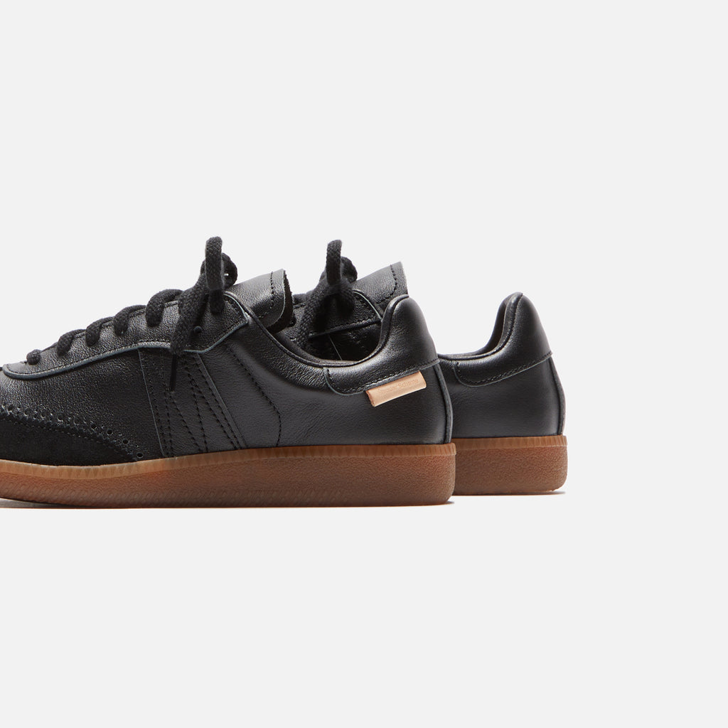 Hender Scheme Citizen Trainer - Black – Kith