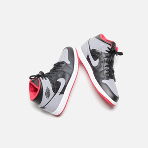 Nike Air Box jordan 1 Mid - Black / Cement Grey / Fire Red / White