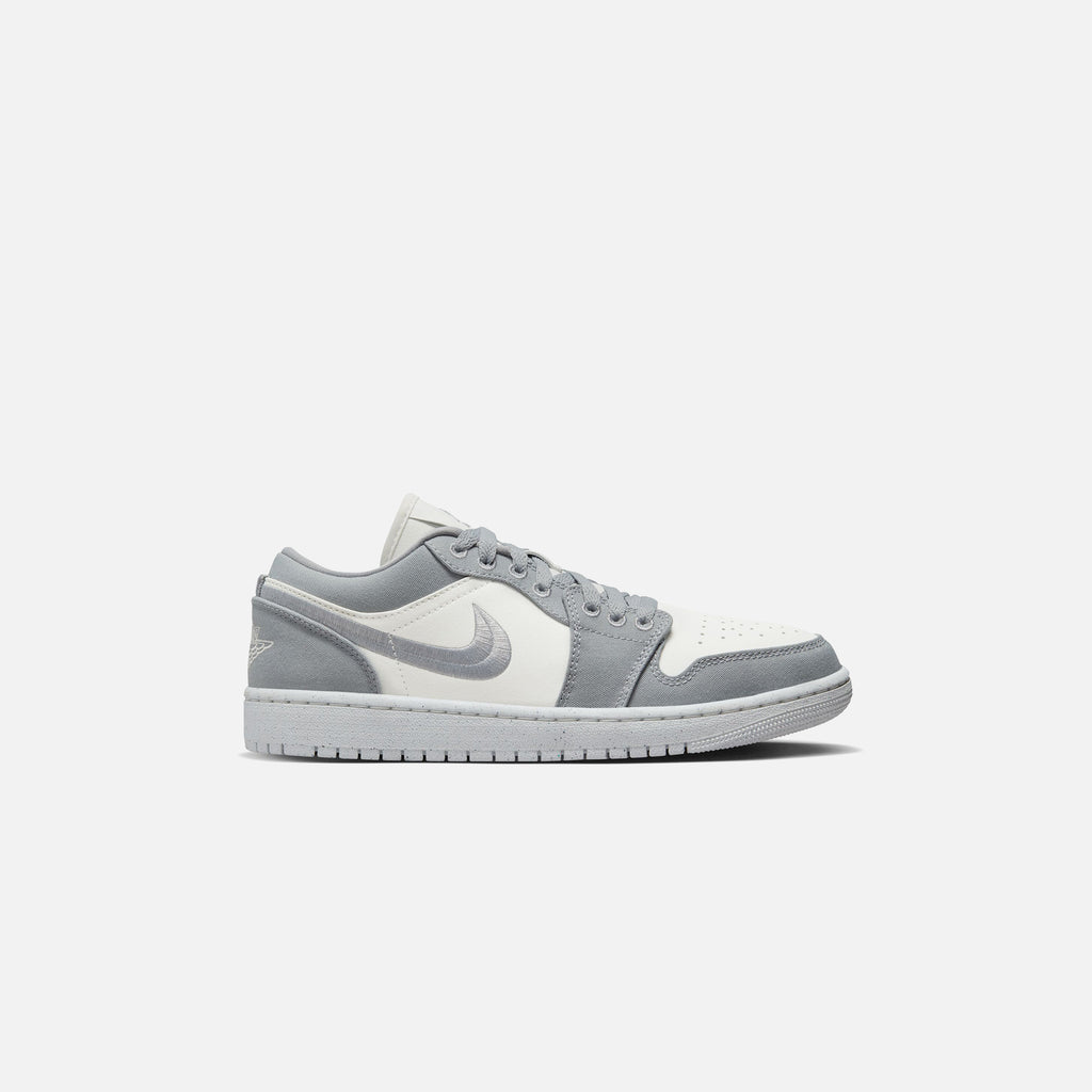 Nike WMNS Air Jordan 1 Low SE - Light Steel Grey / White / Sail