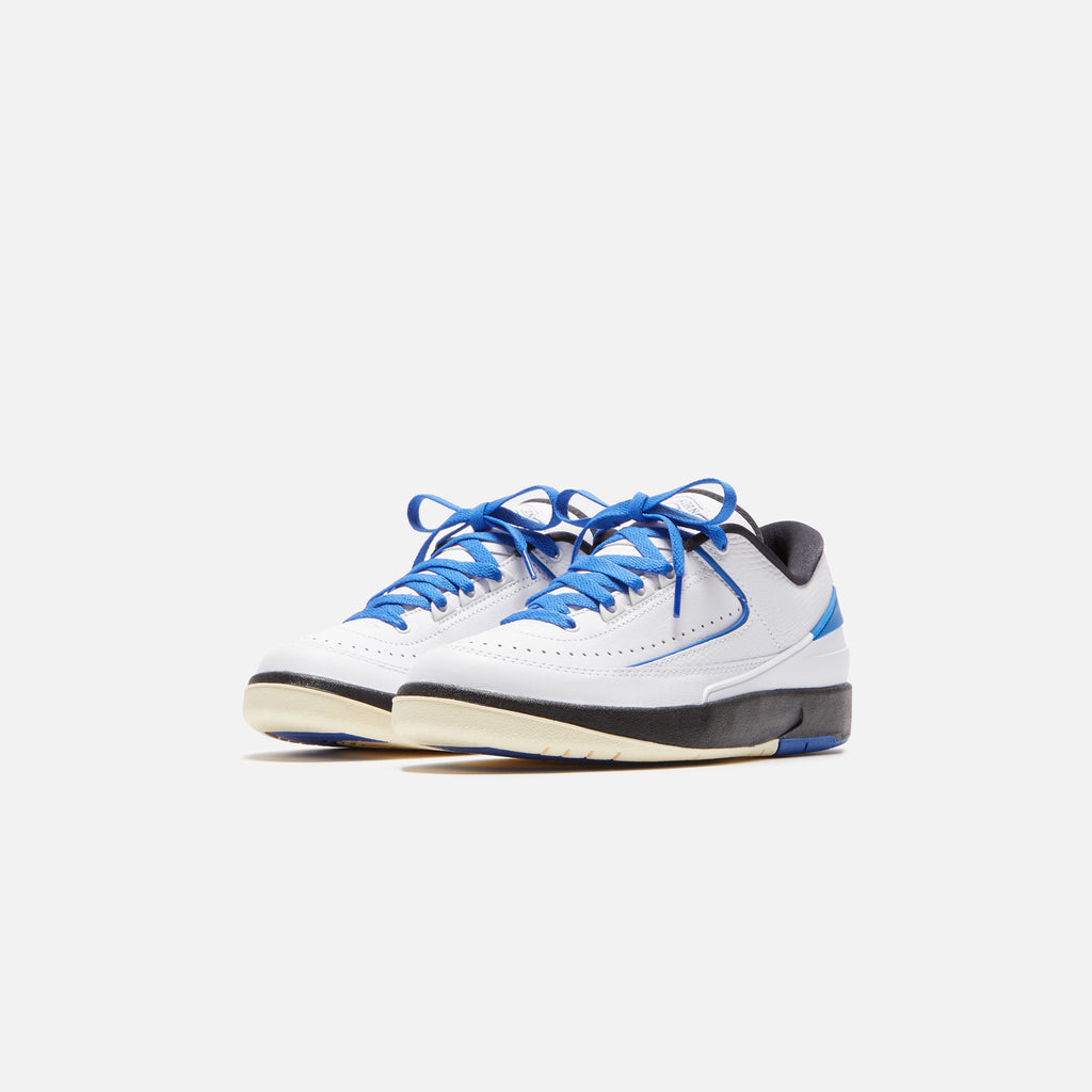 Nike WMNS Air Jordan 2 Retro Low - White / Varsity Royal / Black / Muslin