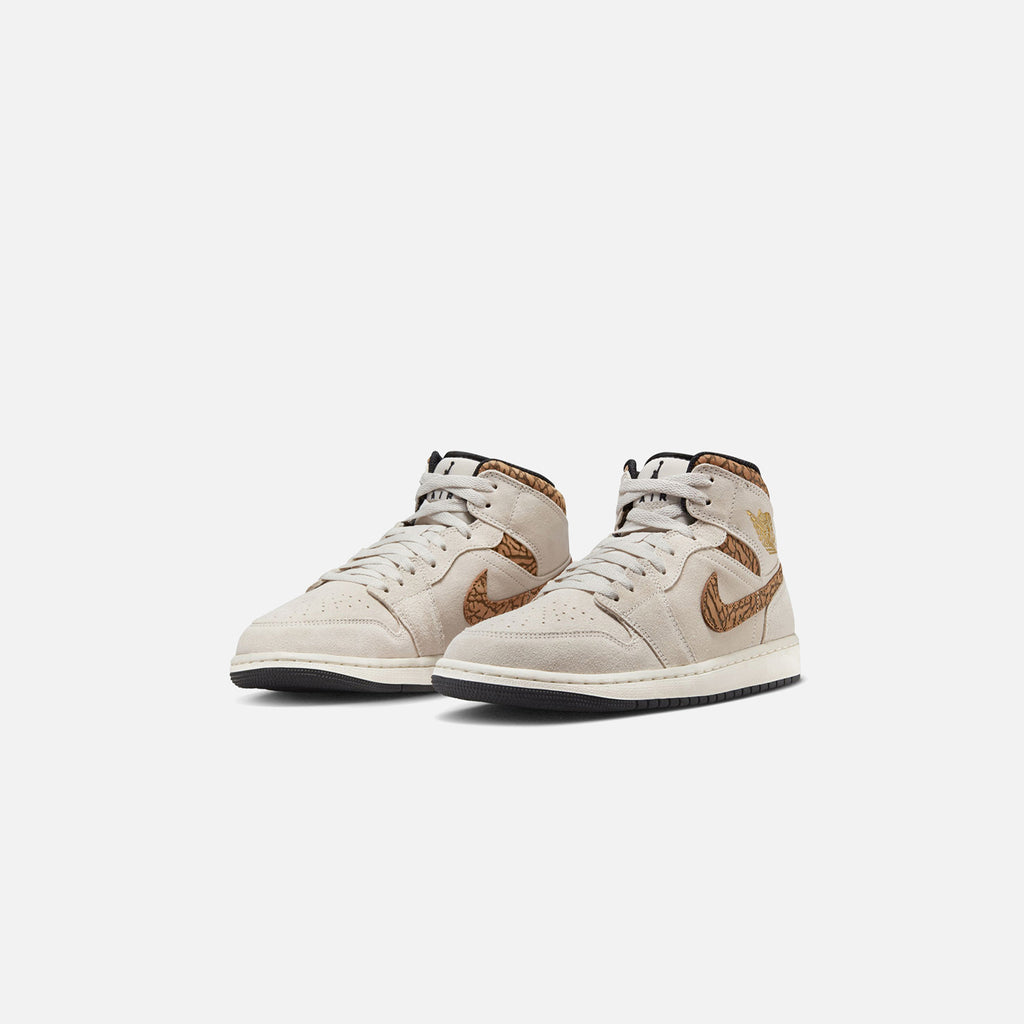 Nike Air Jordan 1 Mid SE - Light Orewood Brown / Metallic Gold / White /  Light British Tan