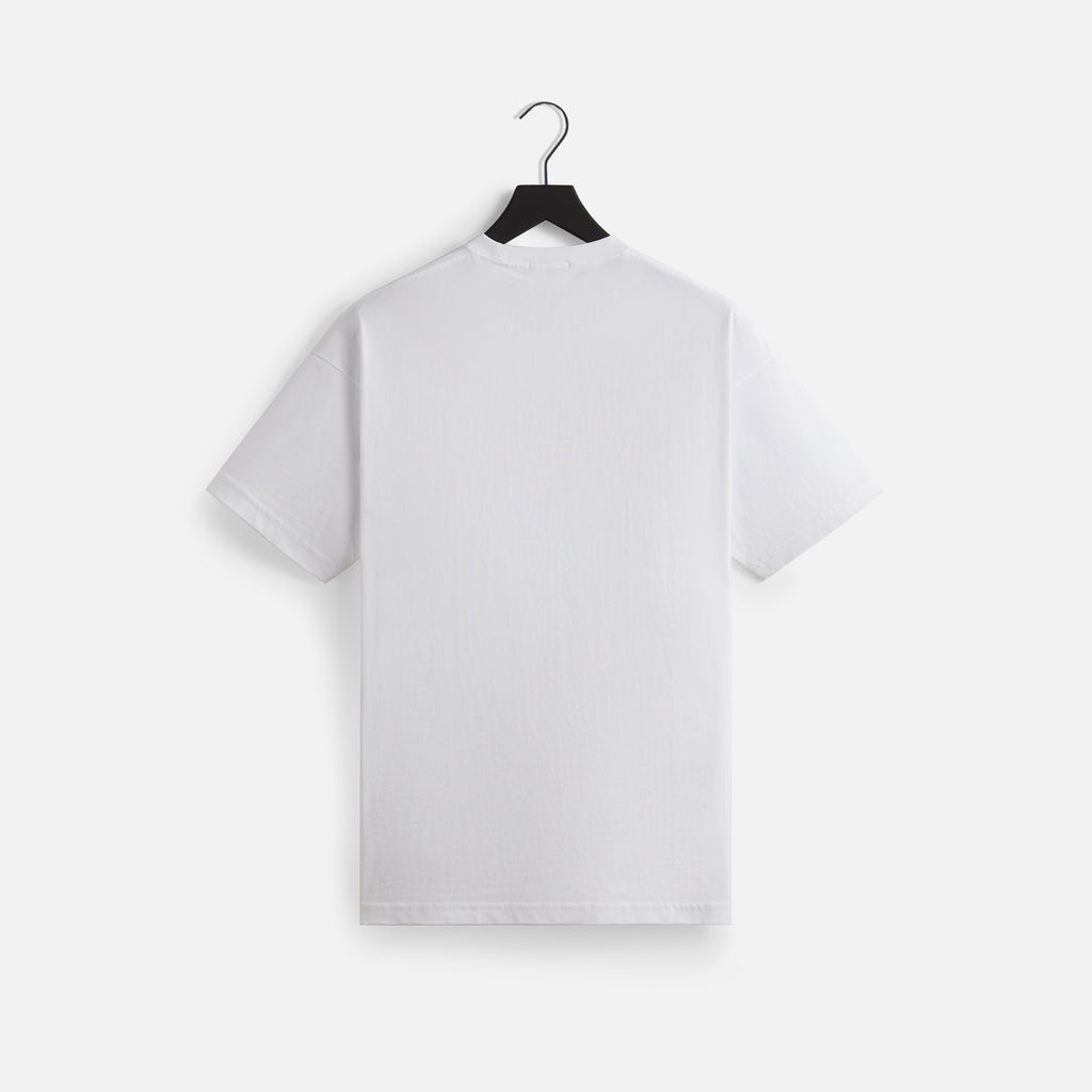 http://kith.com/cdn/shop/files/KHT030125-101-BACK_1024x1024.jpg?v=1701909574