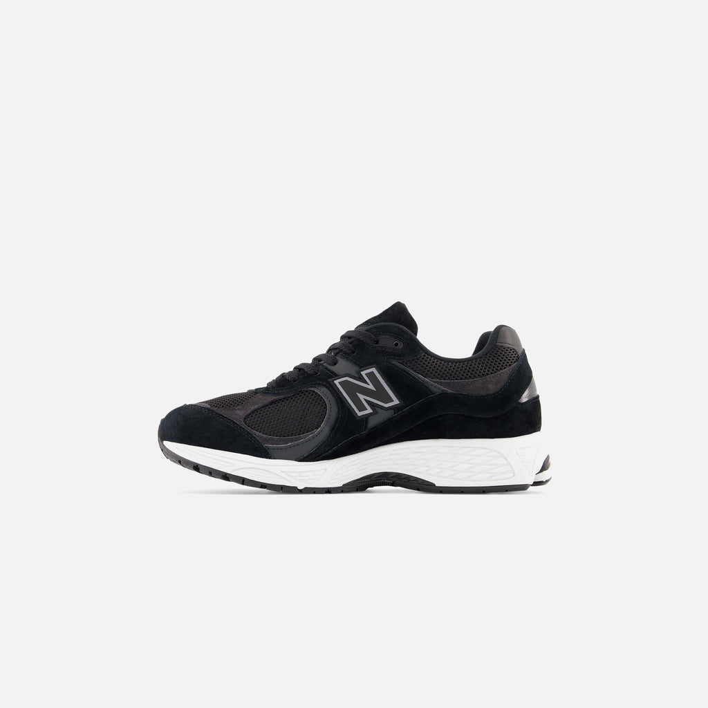 New Balance 2002R - Black – Kith