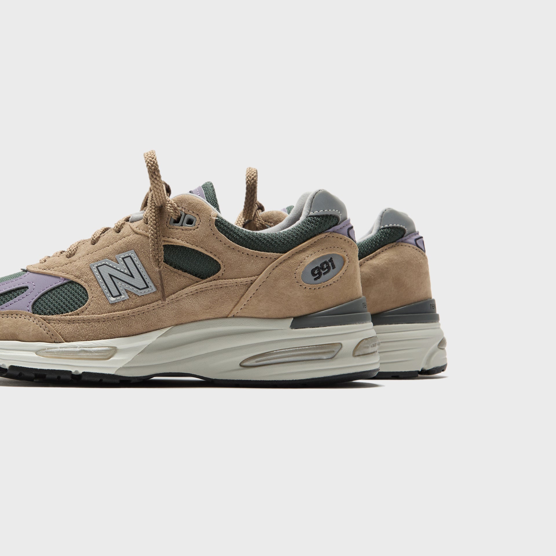 New Balance Made in UK 991v2 - Cement