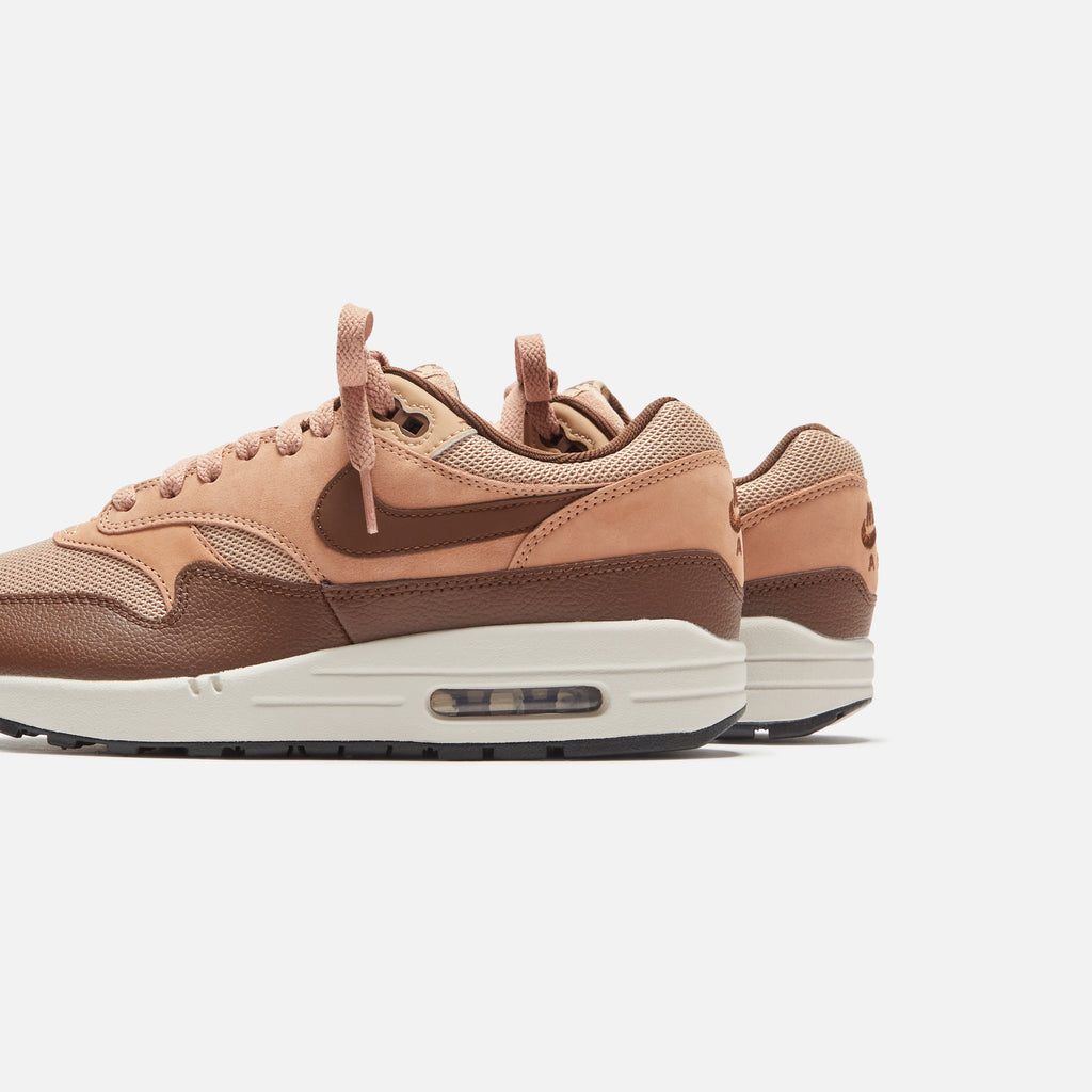 Nike Air Max 1 - Hemp / Cacao Wow / Dusted Clay / Light Orewood Brown /  Black