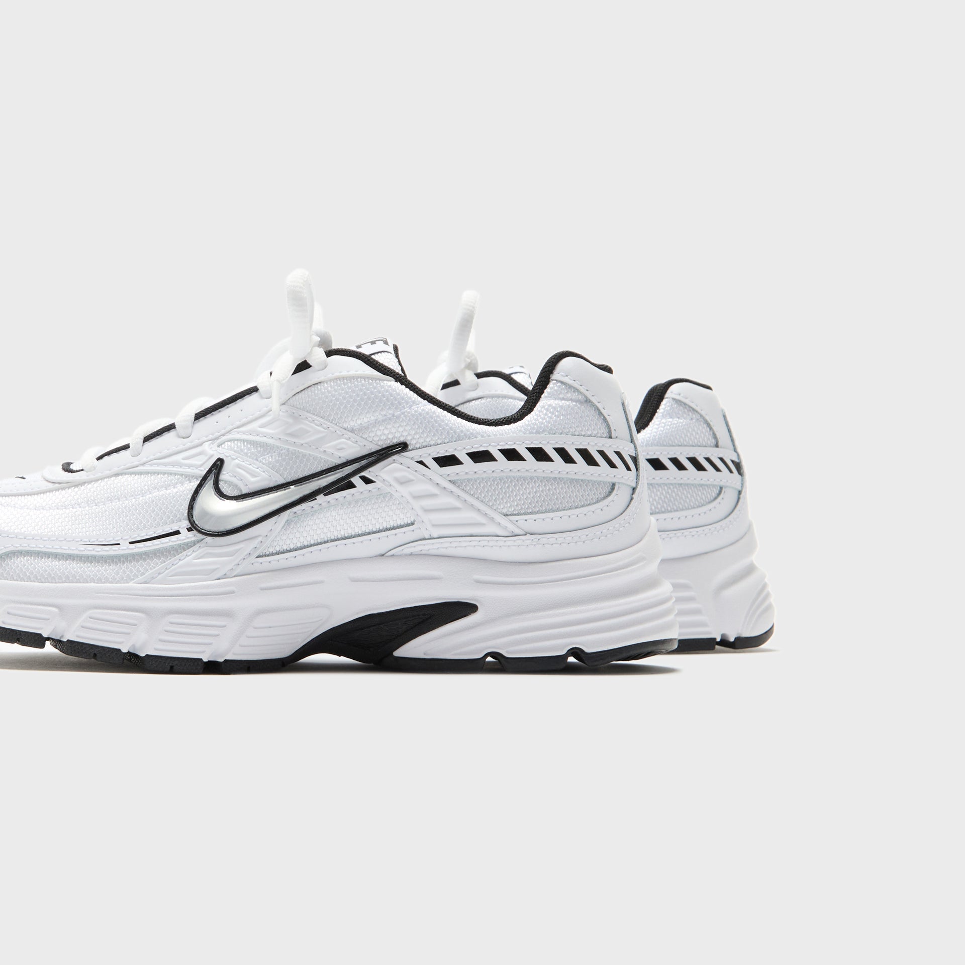 Nike WMNS Initiator Cn - White / Black / Metallic Silver