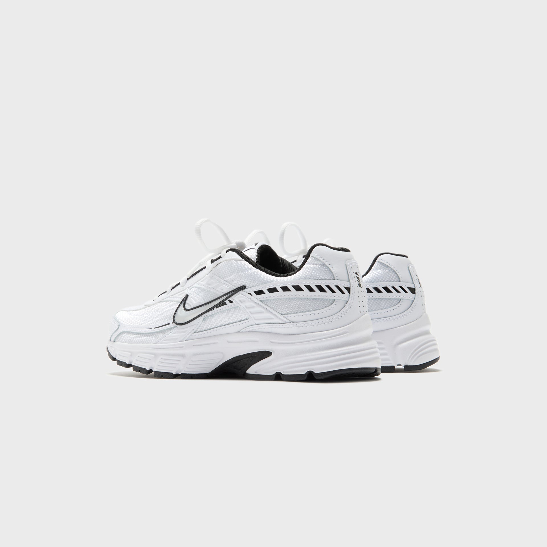 Nike WMNS Initiator Cn - White / Black / Metallic Silver