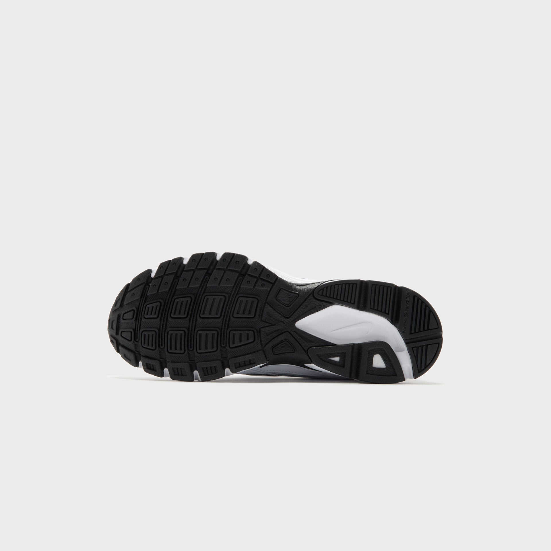 Nike WMNS Initiator Cn - White / Black / Metallic Silver