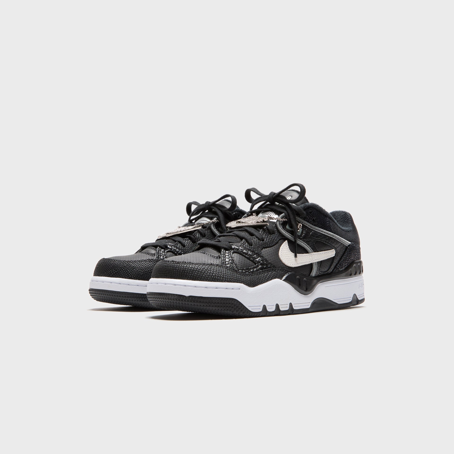 Nike x NIGO Air Force 3 Low - Black / White
