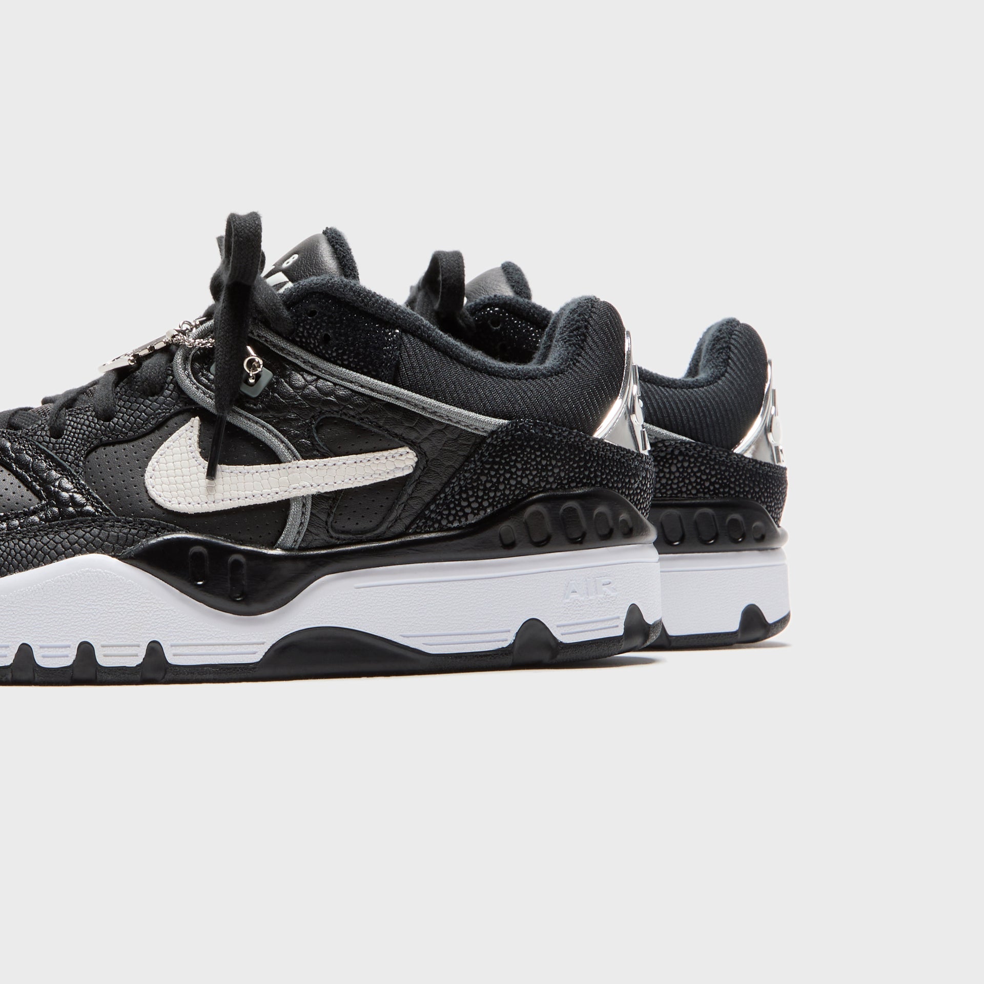 Nike x NIGO Air Force 3 Low - Black / White