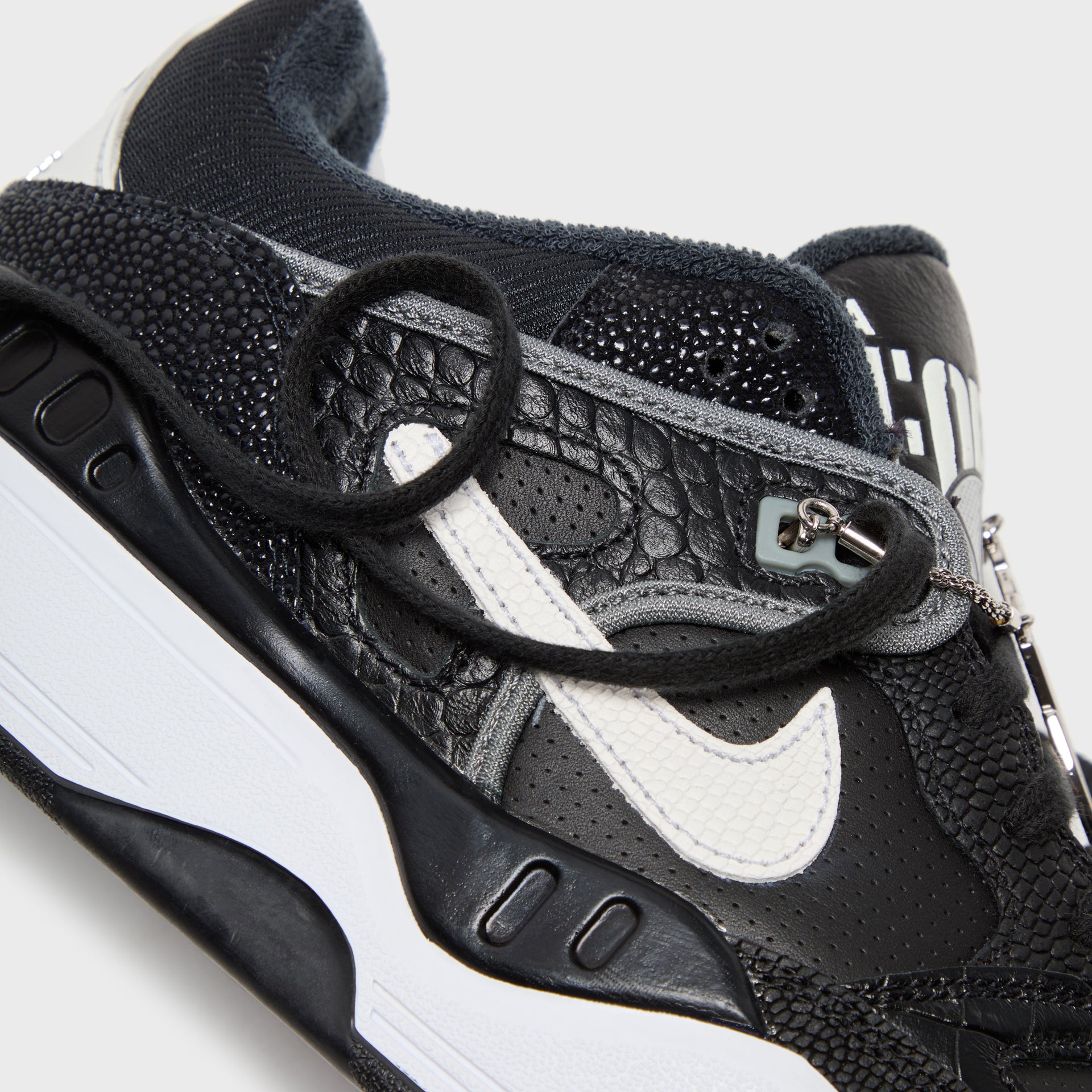 Nike x NIGO Air Force 3 Low - Black / White