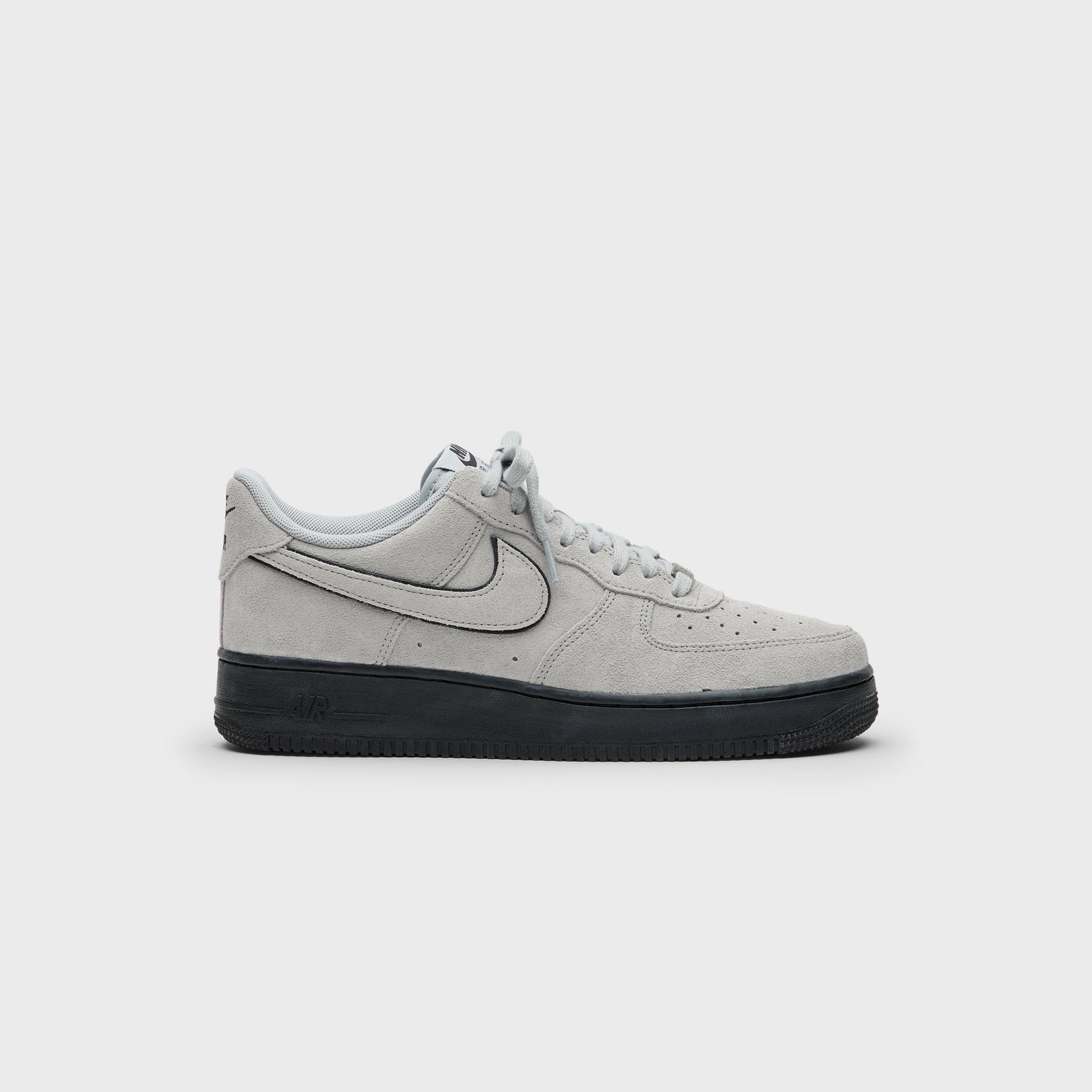 Nike Air Force 1 '07 LV8 - Light Smoke Grey / Light Smoke Grey / Black
