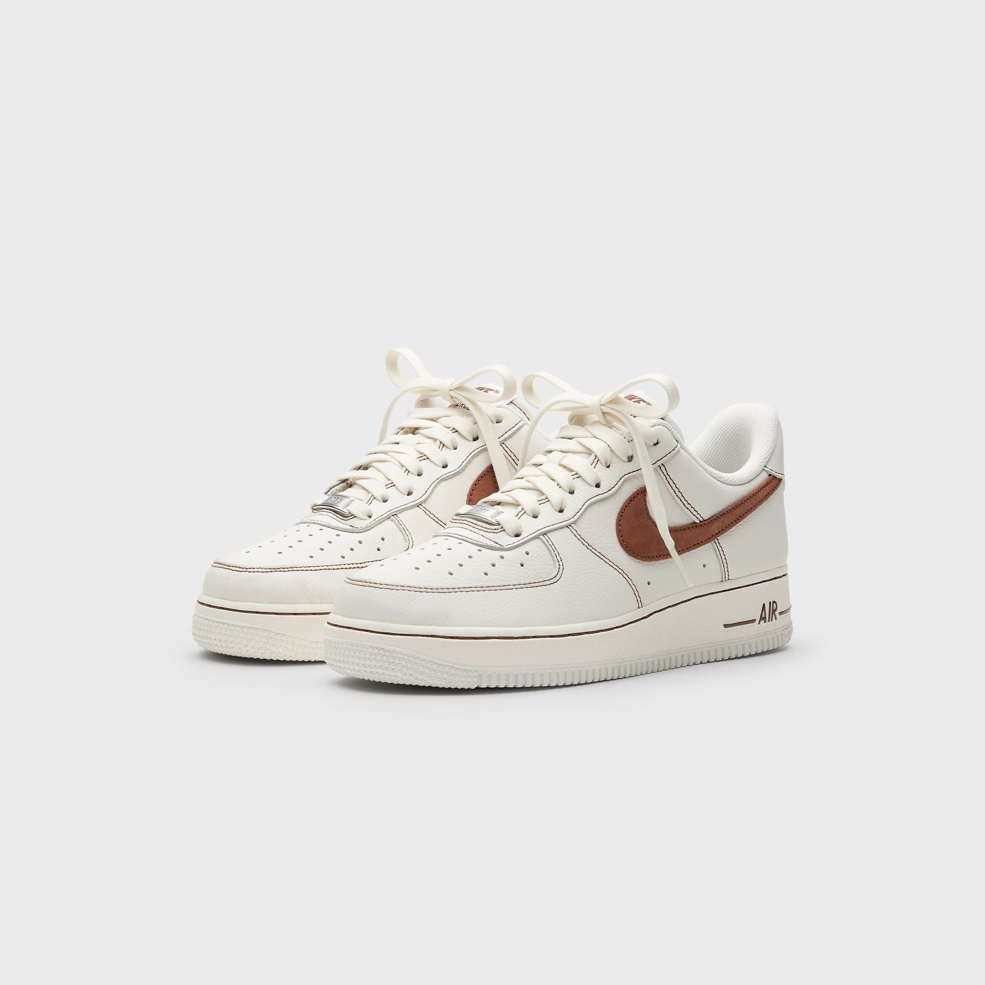 Nike Air Force 1 '07 LV8 - Ivory / Saddle Brown