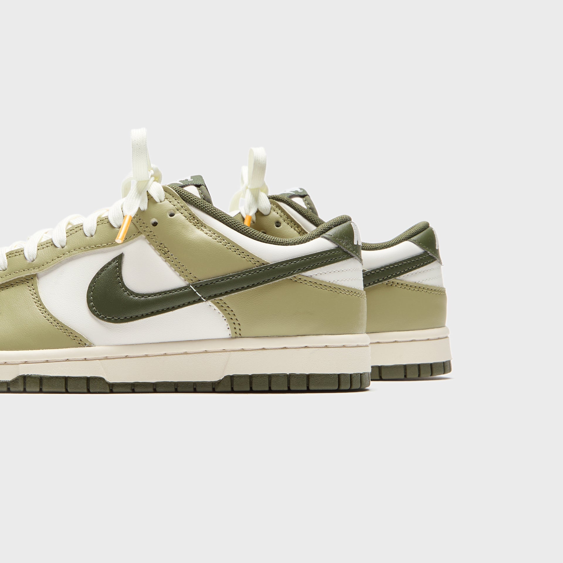 Nike Dunk Low Retro - Neutral Olive / Cargo Khaki / Phantom