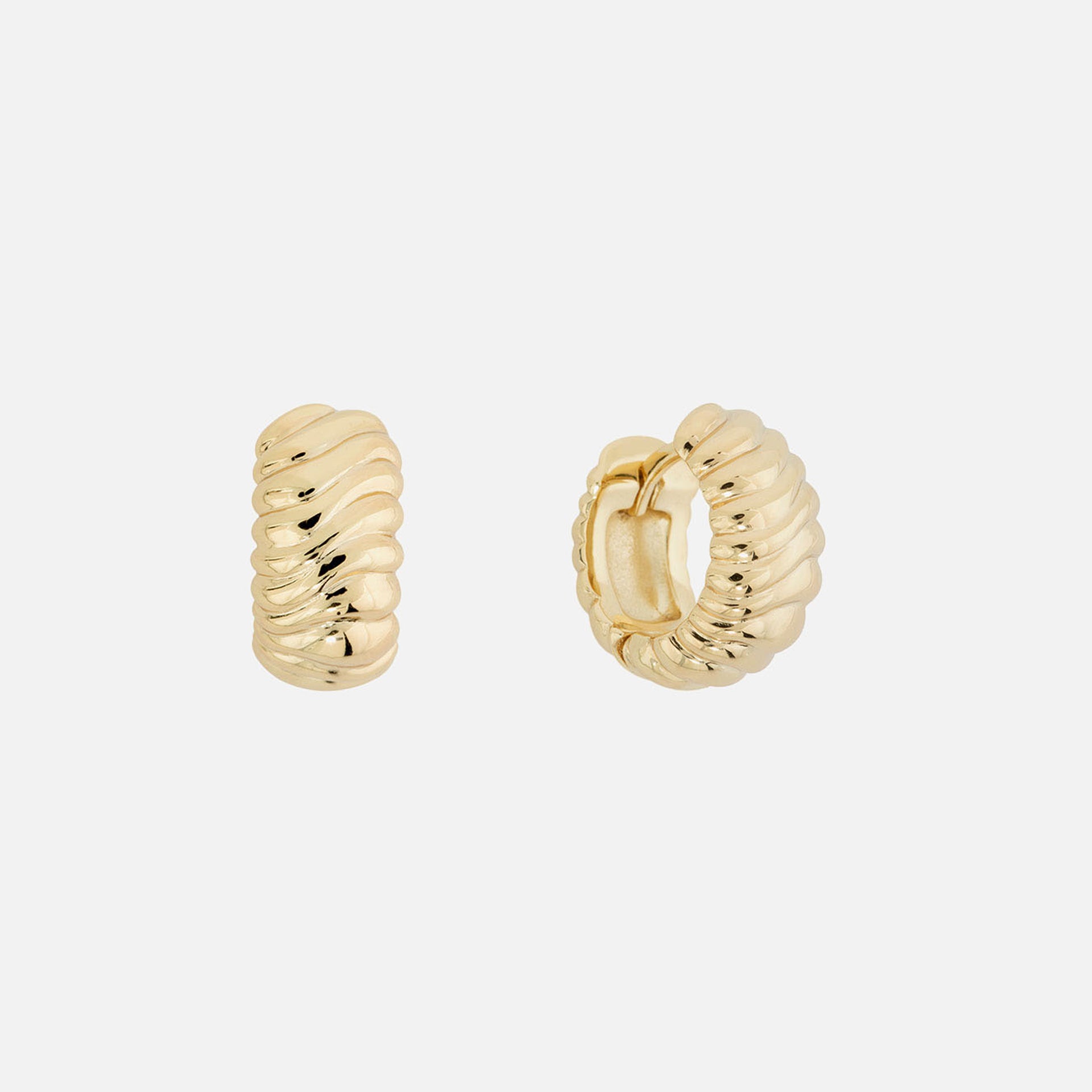 SHASHI Frances Huggie Earring - Gold