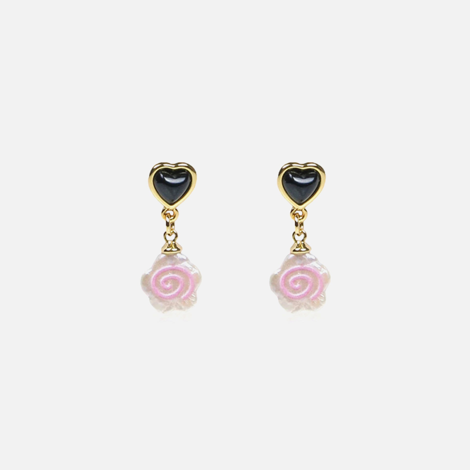 Sandy Liang Narutomaki Studs - Gold / Pearl