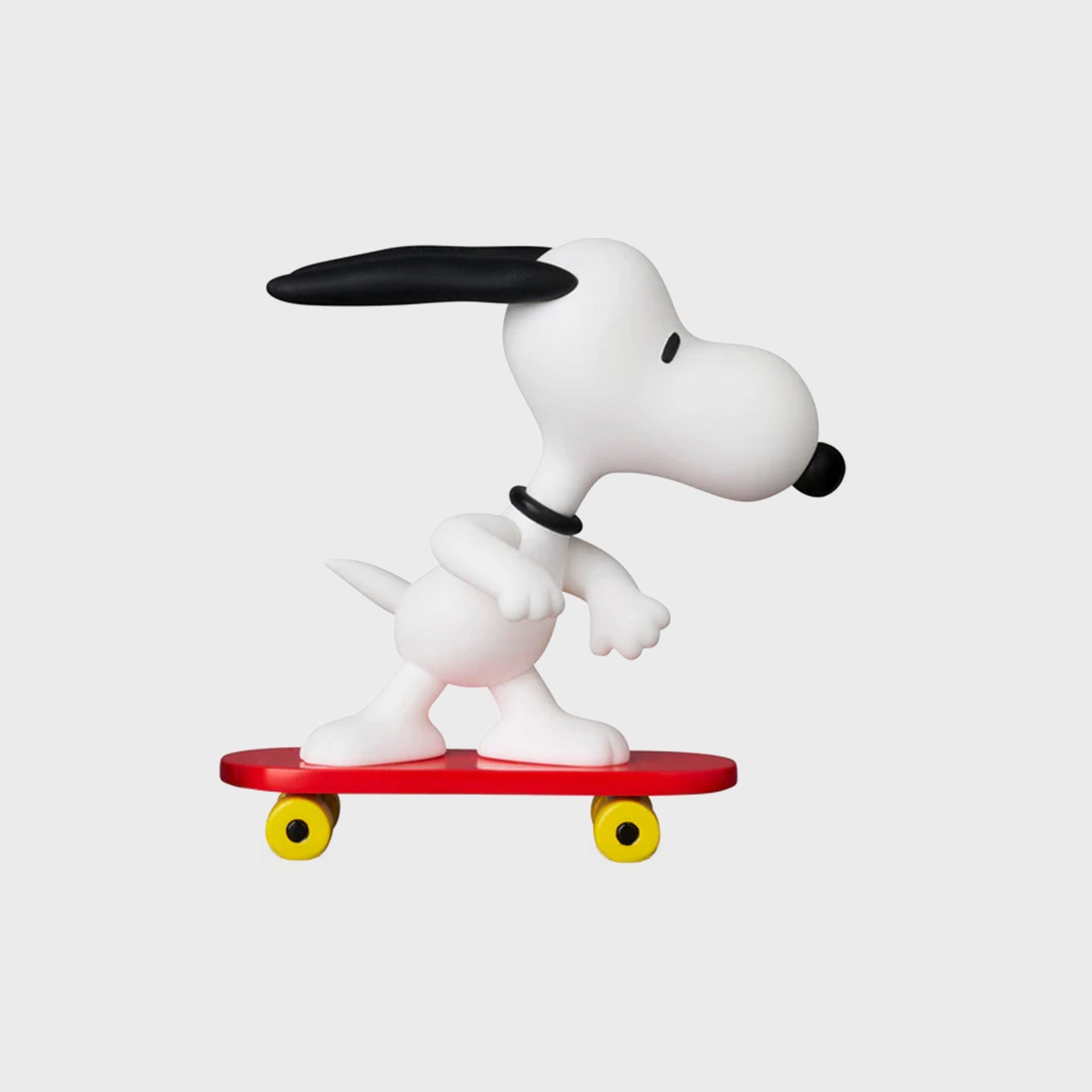 BearBrick Peanuts Series 17 Skateboard Snoopy