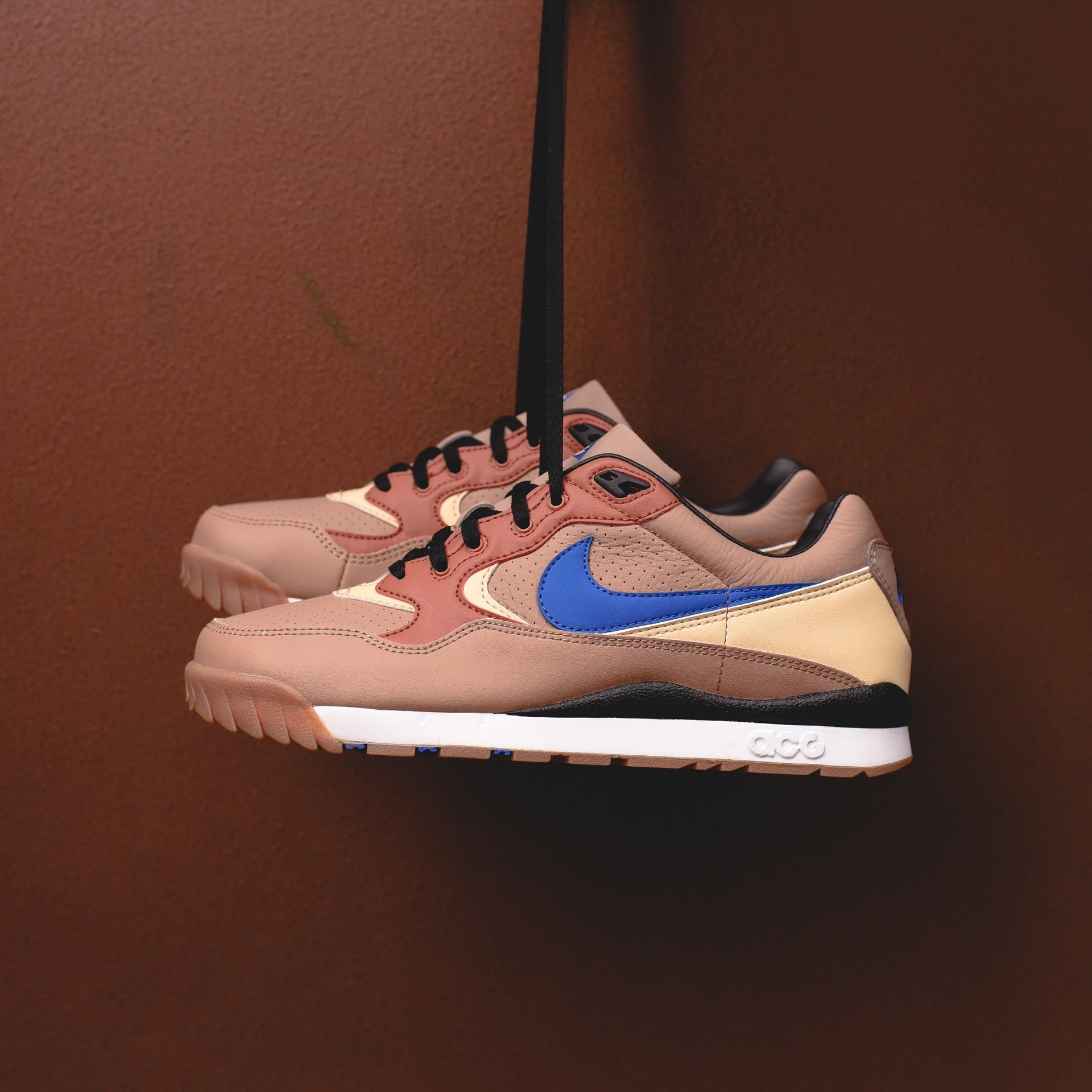 Nike Air Wildwood ACG - Desert Dust / Game Royal / Dusty Peach