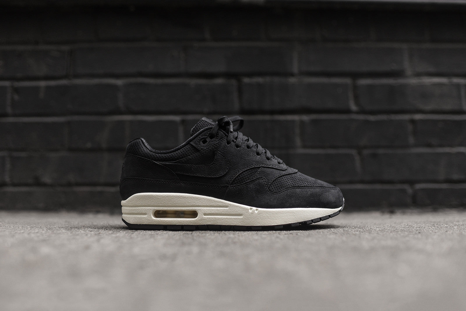 NikeLab WMNS Air Max Pinnacle Black Sail – Kith