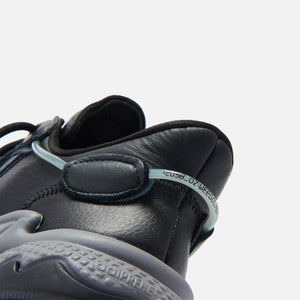 adidas Ozweego - Core Black / Grey Four F17 / Onix