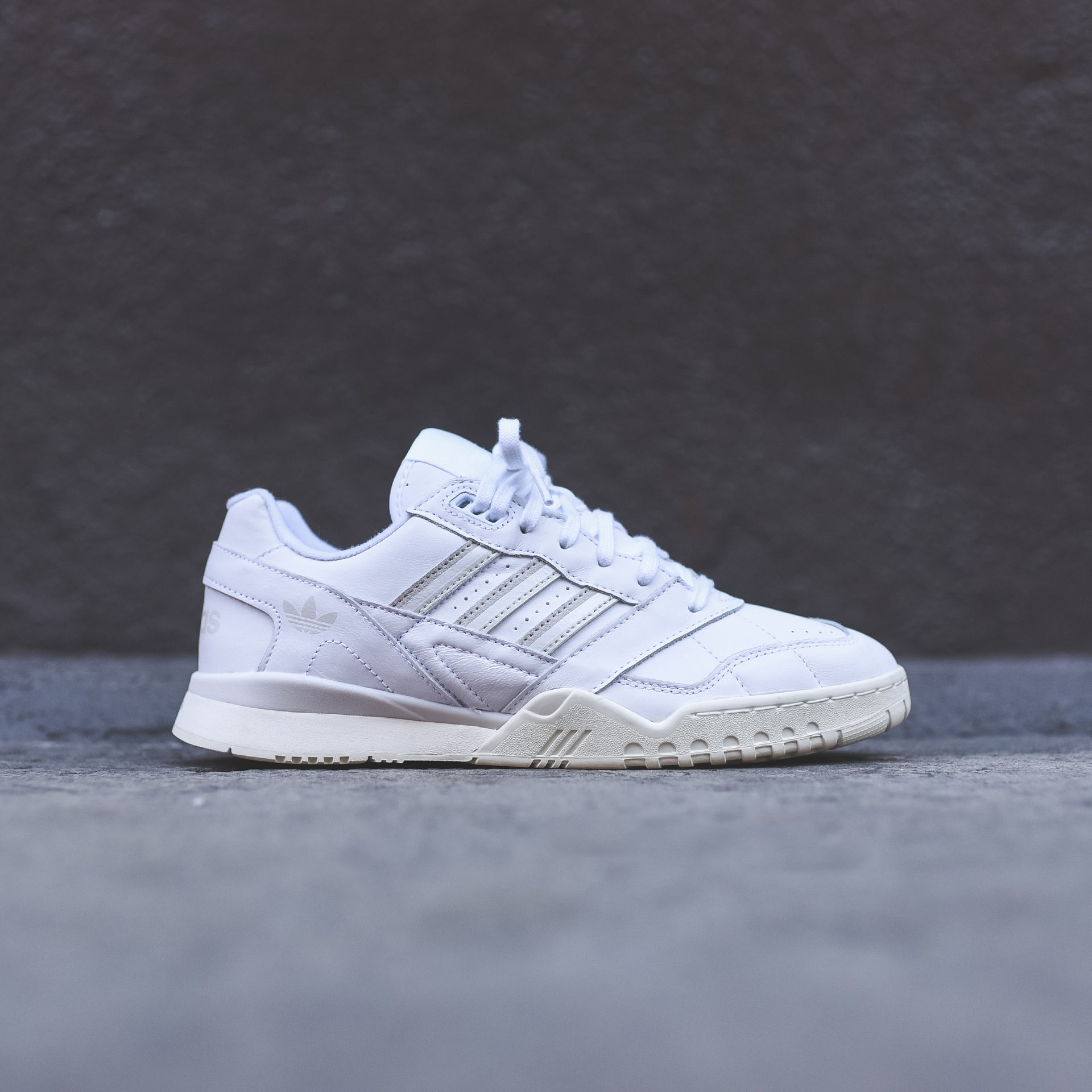 adidas Originals AR Trainer - White / Raw White / Off-White